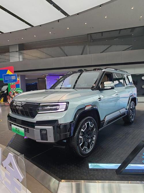 佛山222比亚迪方程豹硬派越野的爆款，英菲尼迪35周年与你共成长